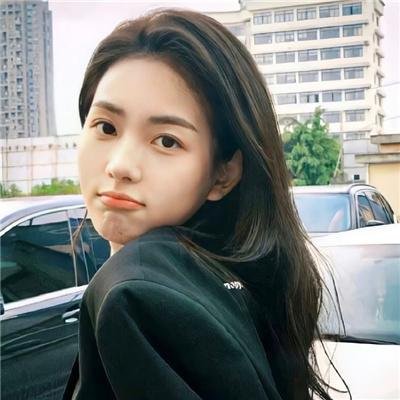 年轻女孩爱过来